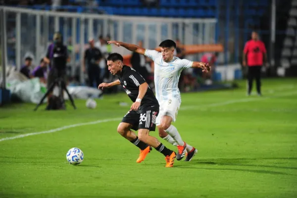 Las dos fallas defensivas que condenaron a Atlético Tucumán y generaron la reprobación de la hinchada