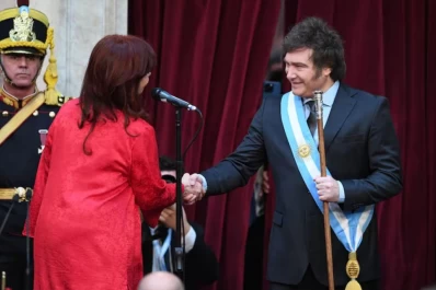 Poca cosa y cachivache: el nuevo round entre Javier Milei y Cristina Kirchner