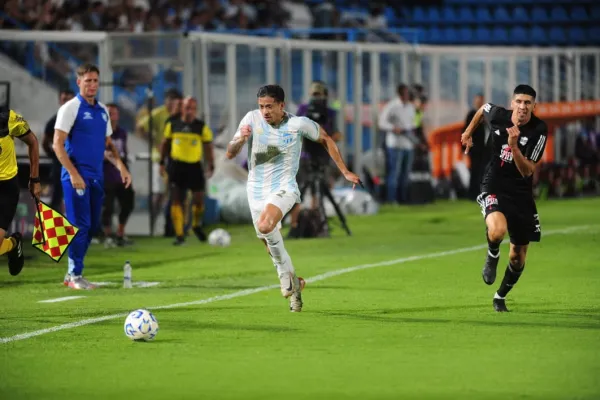 Sava apuntó contra los dirigentes de Atlético Tucumán por el estado del campo de juego