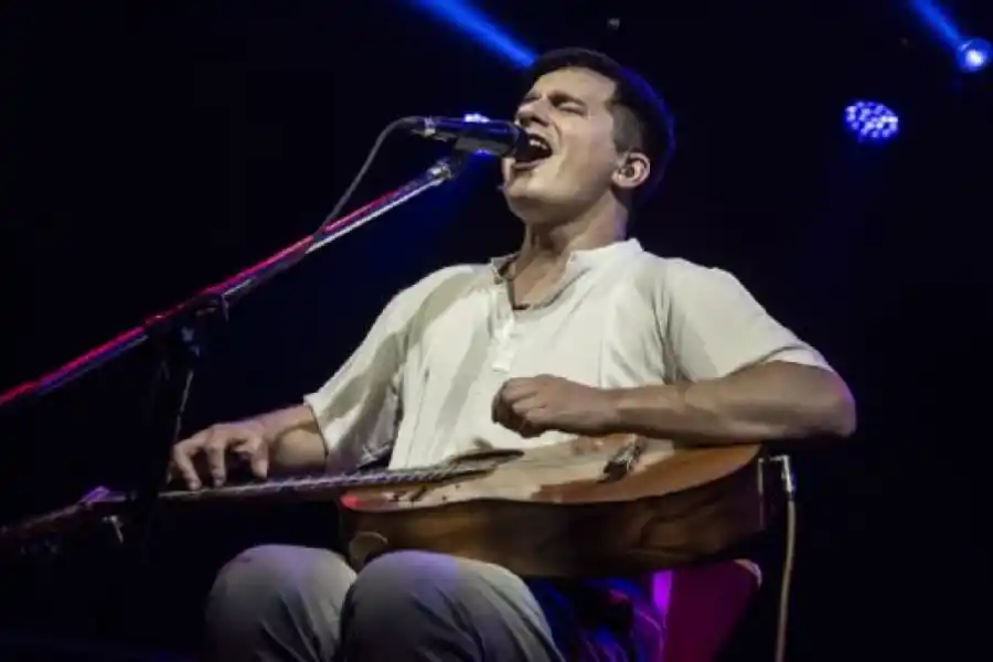 MÚSICA EN DIRECTO. Nahuel Pennisi dará un show en Yerba Buena, en el cierre del Enamora. / INSTAGRAM @nahupennissi