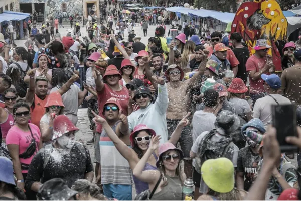 600x400_soltame-carnaval-carnaval-jujuy-mas-vibrante-todo-norte-ello-atrae-turistas-todo-pais-supuesto-incluyendo-tucumanos--archivo-la-gaceta-1070205-115042.webp