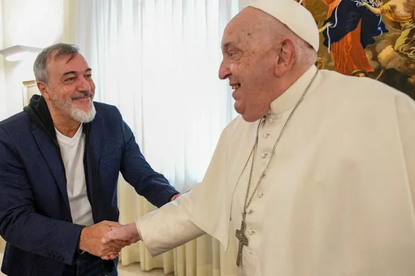 600x400_francisco-recibio-al-lider-ate-quien-le-pidio-rece-presidente-para-lo-haga-mejor-persona-1070323-142439.webp