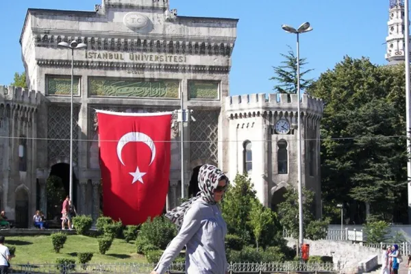 Cómo ganar una beca para estudiar arte en Turquía