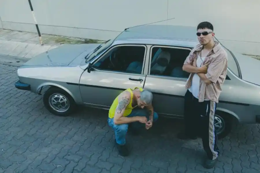 “EN UN RENAULT”. El videoclip ganó el festival de cine 2024.