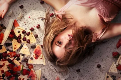 Netflix pone en jaque a los influencers de la vida saludable con “Vinagre de manzana”