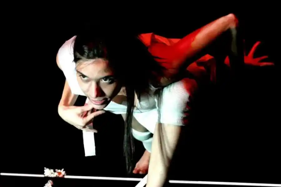 MARÍA MORALES MIY. El vínculo del cuerpo en su desplazamiento. instagram