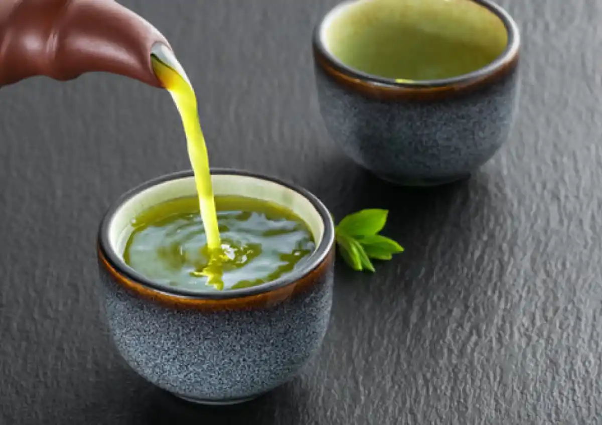 ¿Qué ocurre en nuestro cuerpo al beber té después de comer?