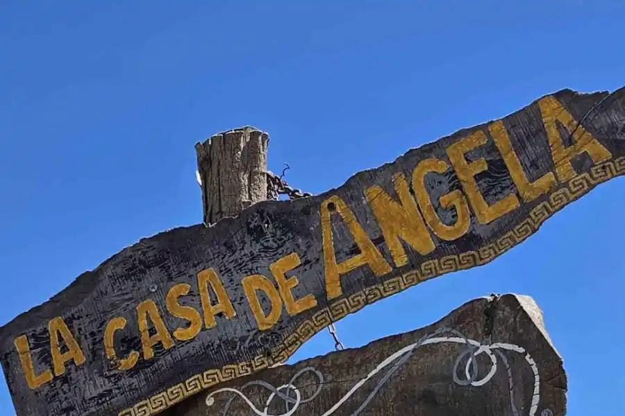 CUMPLIR SUEÑOS. La agricultora agradece a la tierra por sus logros.