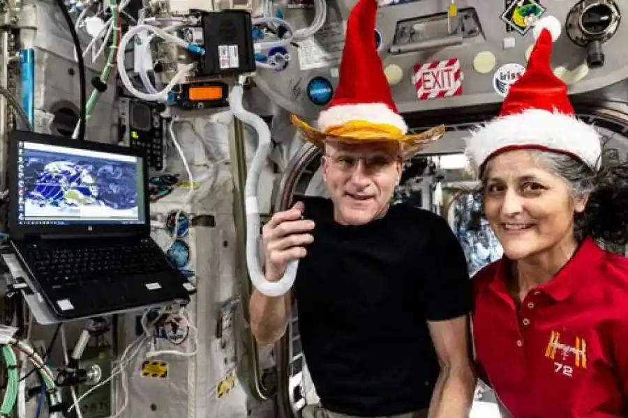 Sunita Williams y Butch Wilmore se convierten en Papá Noel en el espacio mientras la Estación Espacial Internacional se prepara para Navidad | Ver fotos