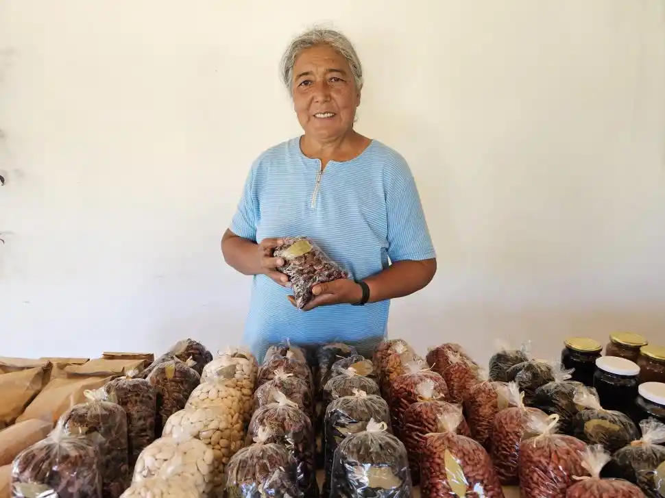 CRIOLLAS. Ángela dicta talleres sobre conservación de semillas.