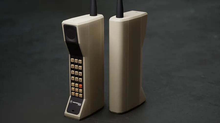 El Motorola DynaTAC 8000x (1983) es el celular más antiguo