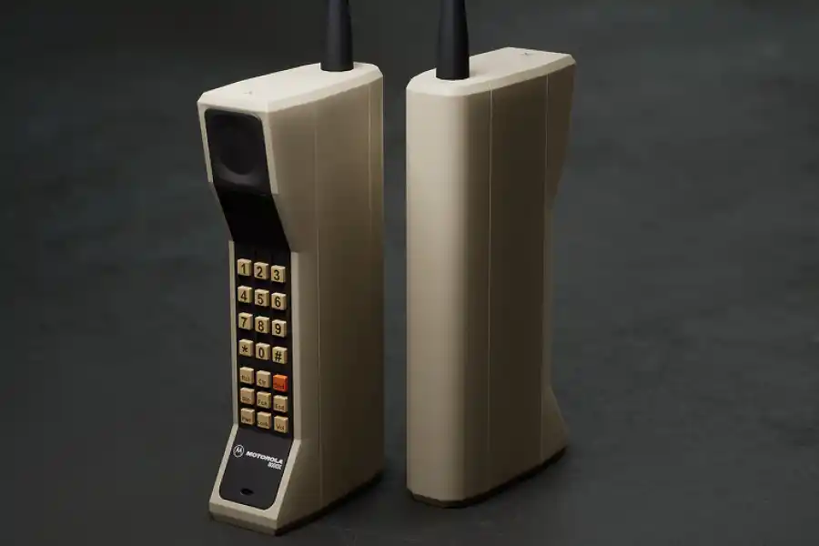 El Motorola DynaTAC 8000x (1983) es el celular más antiguo