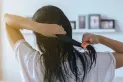 Mejor si lo secas: los riesgos de irse a dormir con el pelo mojado