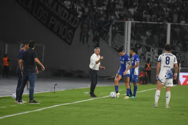 Lucas Pusineri y un planteo que le permitió pelear de igual a igual al renovado Atlético Tucumán
