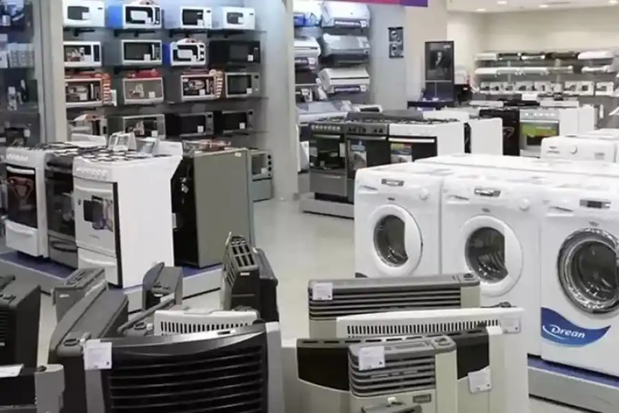 El repunte de turistas argentinos en Encarnación refleja la búsqueda de productos a precios más bajos en Paraguay.