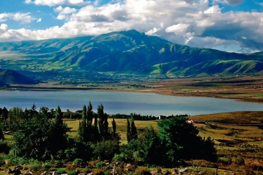 PRESENCIA TUCUMANA. La IA destacó a Tafí del Valle como un lugar para entrar en contacto con la naturaleza. / TRIPIN ARGENTINA
