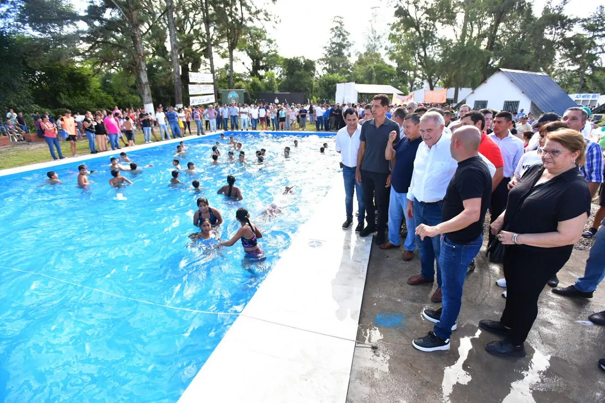 Jaldo inauguró obras en el complejo turístico de Capitán Cáceres