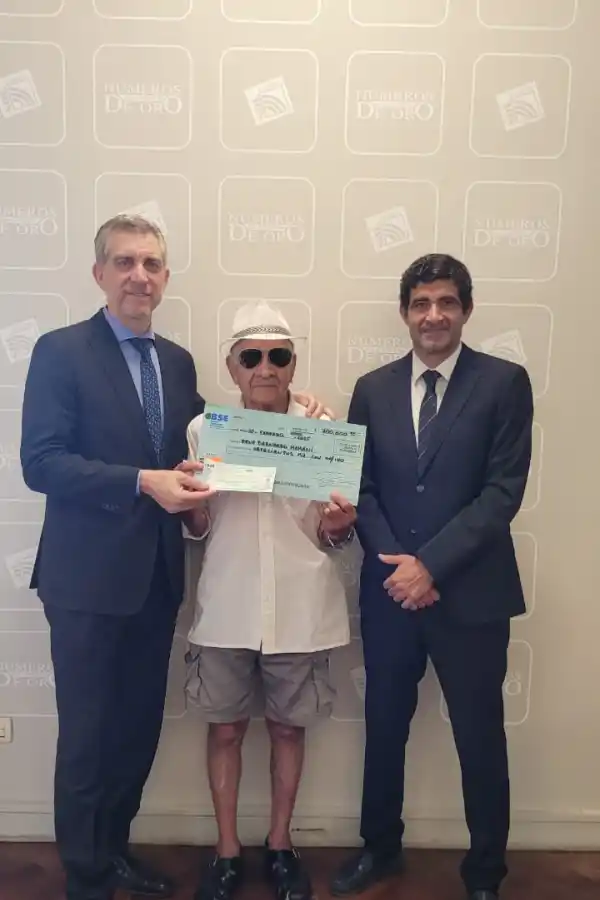 GENEROSO. Bernardo repartirá la plata que ganó con su familia; tiene cinco hijos, y varios nietos y bisnietos.