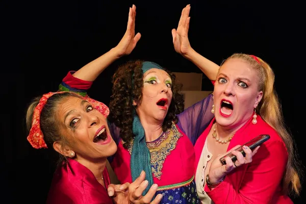 “Estresadas” une el teatro con el humor y la terapia