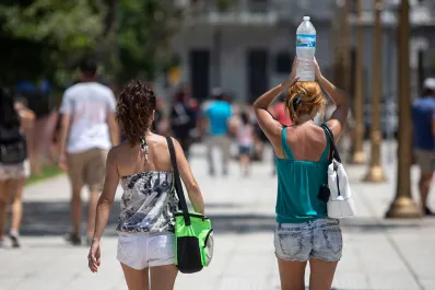 Sigue activa la alerta por calor extremo y tormentas: ¿en que provincias se esperan máximas de hasta 40°?