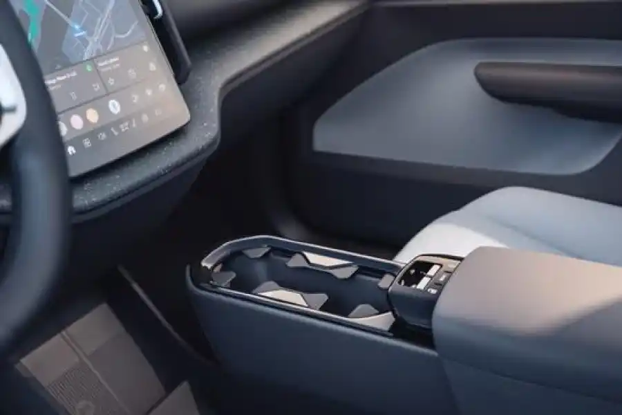 DECORACIÓN. Alrededor del 30% de las piezas interiores utilizan plástico reciclado y superficies renovables.