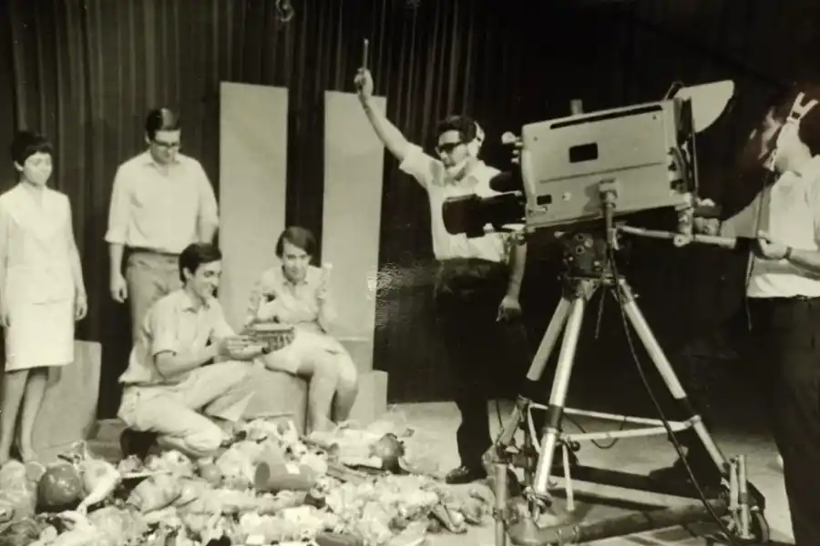 PARA EL PÚBLICO INFANTIL. “Perico”, con la conducción de “Pepe” Ávila.