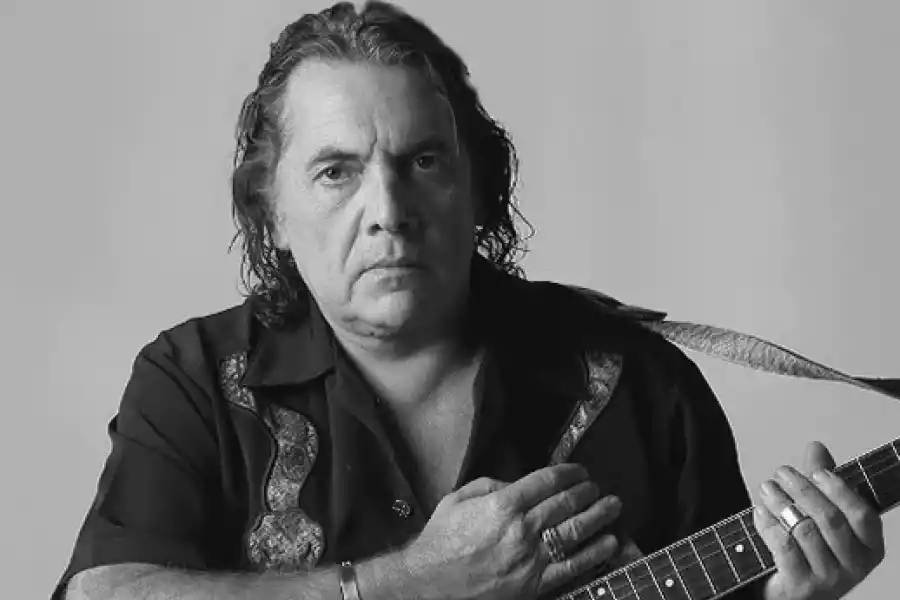 FRONTAL, DIRECTO. Nunca se privaba de decir lo que quería.