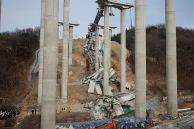 Video: mirá el momento en el que colapsó un puente en Corea del Sur