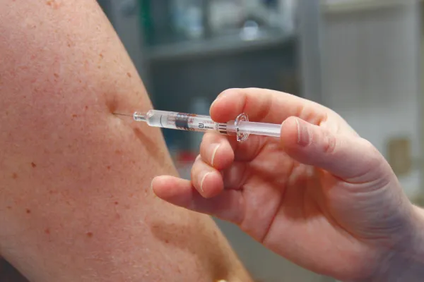 Vacunación en la peatonal tucumana: cuáles son las dosis disponibles y a quiénes están dirigidas