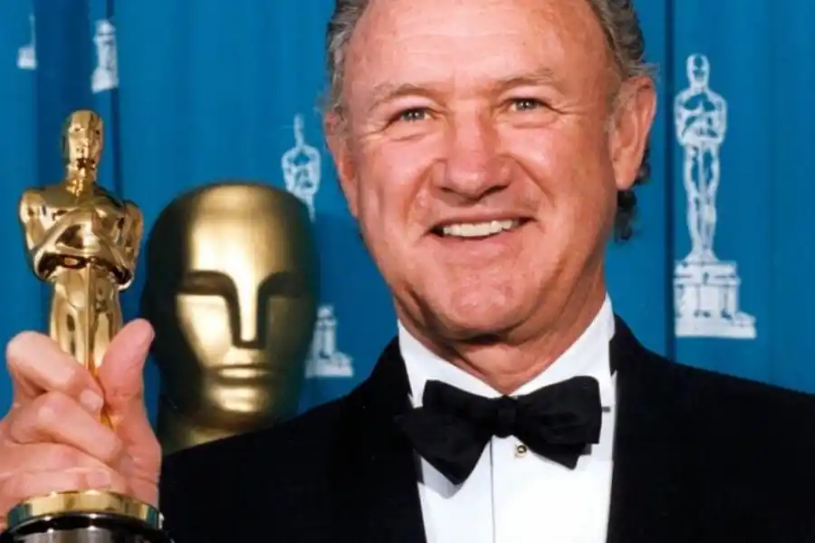 PREMIADO. Hackman con su segundo Oscar, por “Los imperdonables”.