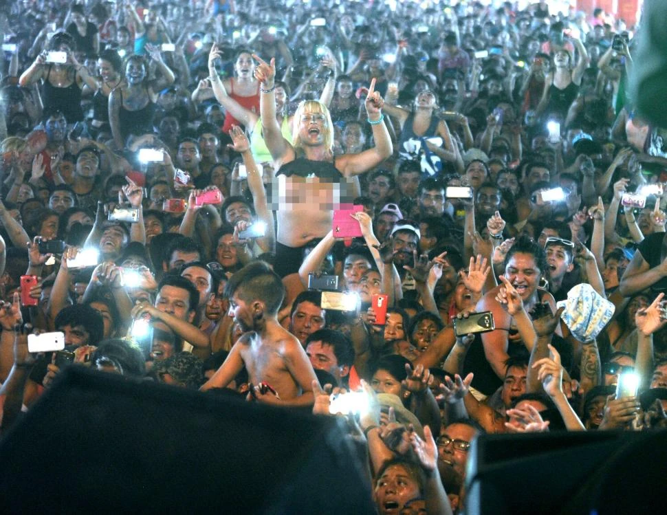 DESENFRENO. Postal de los bailes de carnaval en Ranchillos.