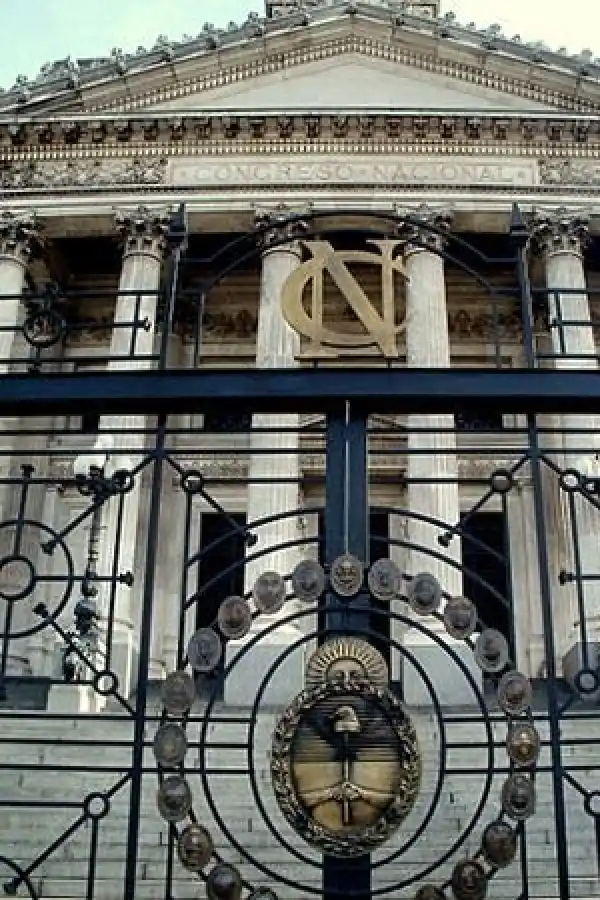 OPERATIVO. Las fuerzas de seguridad rodearán el edificio del Congreso.