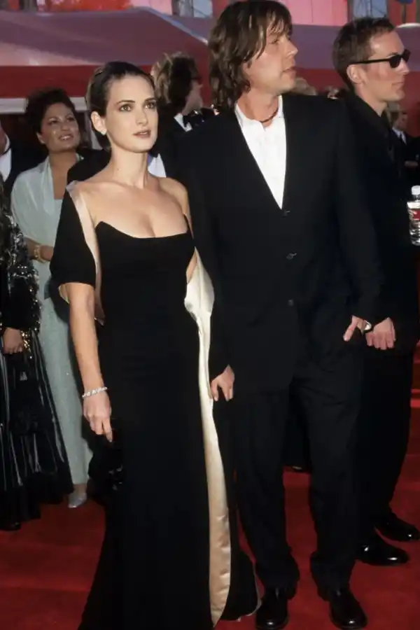 2000: Winona Ryder en un vestido de Pauline Trigére de los años 40