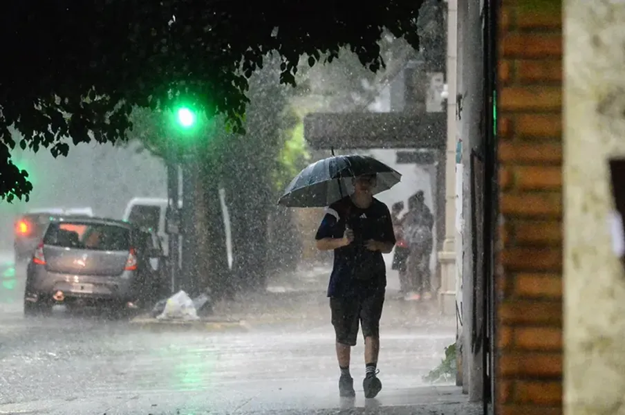 El Servicio Meteorológico Nacional emitió alertas amarillas para gran parte del país.