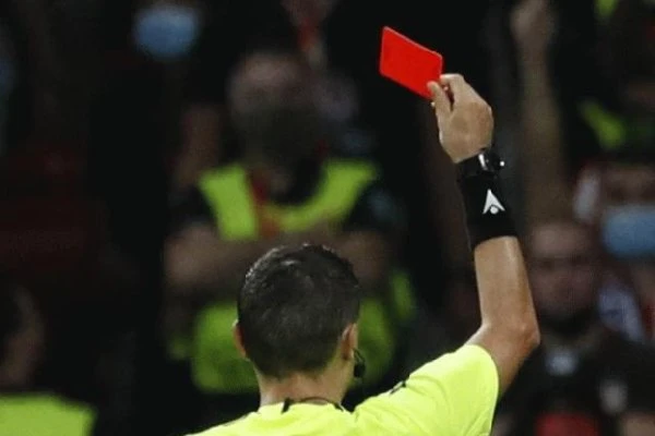 Sospechas, favores, castigos y silencio: el fútbol argentino en la mira