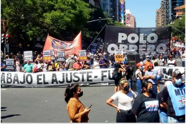 Prohíben quitar los planes sociales a los piqueteros que cortan calles