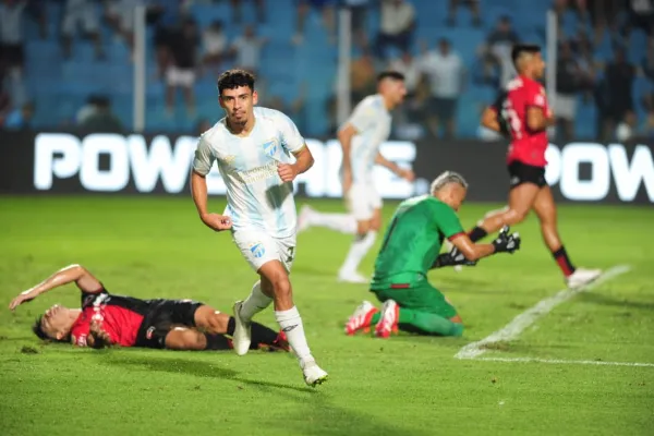 Atlético Tucumán no levanta cabeza y perdió con Newells 2-1