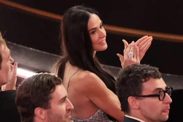 La reacción de Demi Moore al no ganar el premio a Mejor Actriz en los Oscar 2025