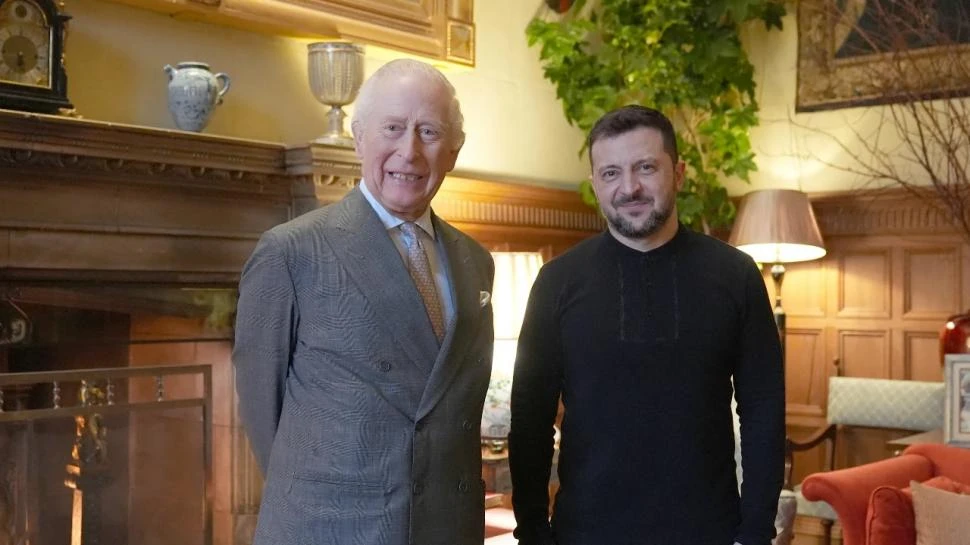 APOYO. El rey Carlos III recibió a Zelenski en el castillo de Sandringham.