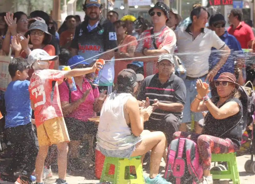 CARNAVAL. Así vivieron las familias este tradicional encuentro.