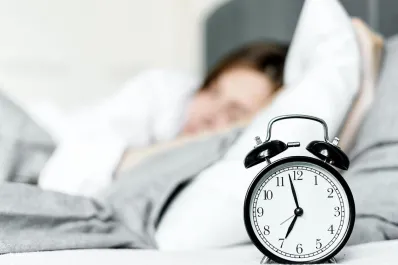 En qué horario irse a dormir para prevenir enfermedades neurodegenerativas