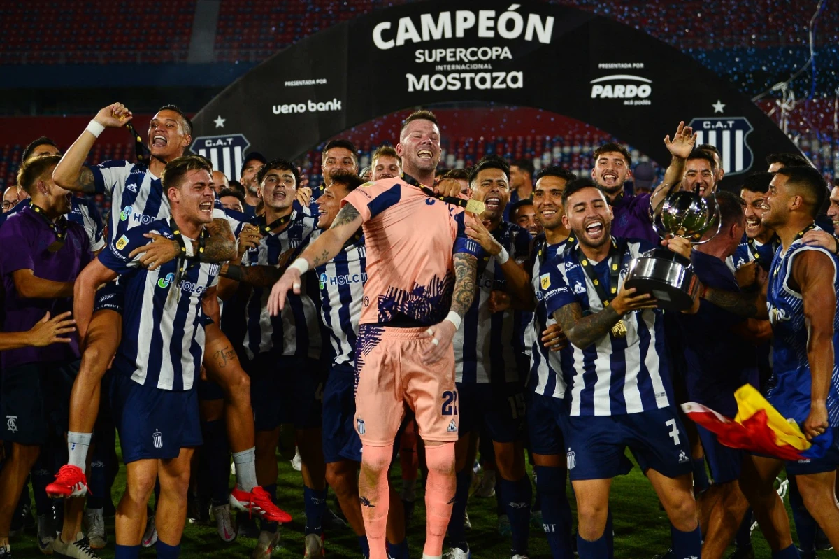 Talleres de Córdoba amargó a River Plate en los penales y se quedó con la Supercopa Internacional