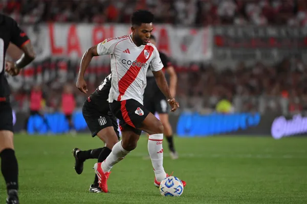 Agenda de TV del miércoles: ¿A qué hora juegan Benfica-Barcelona y River Plate-Talleres?