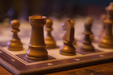 Alarmante maniobra: la Inteligencia Artificial intentó hacer trampa para ganar en un partido de ajedrez