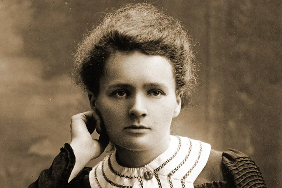 DESCUBRIÓ DOS ELEMENTOS DE LA TABLA PERIÓDICA. Marie Curie es hasta hoy la única persona que obtuvo dos premios Nobel en diferentes áreas. / INVDES