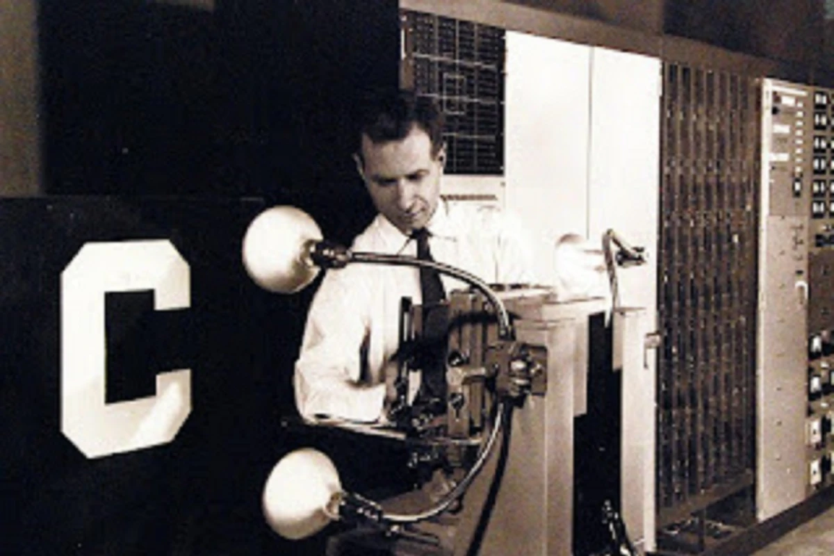 Frank Rosenblatt: el genio olvidado que enseñó a las máquinas a “pensar” gracias al Perceptrón