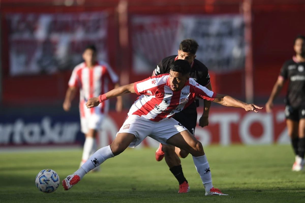 San Martín de Tucumán no logró sostener la ventaja e igualó con Los Andes 1-1