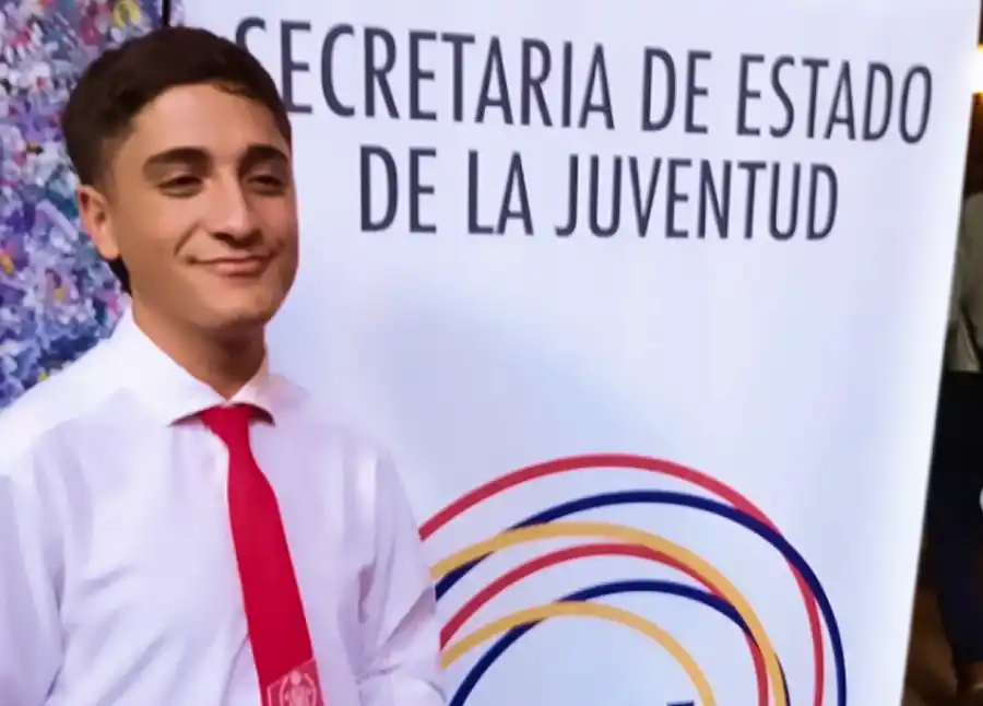 OTRO ALUMNO DESTACADO. Luciano Lopez Luna, alumno con el mejor promedio en la Escuela Municipal Petrona de Adami ubicada en Yerba Buena. / LUCIANO LOPEZ LUNA