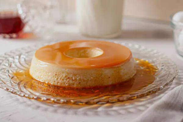 La receta para preparar flan sin azúcar, sin huevos y sin prender el horno