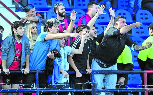 El fútbol como espejo social: lo que las tribunas nos dicen sobre la sociedad